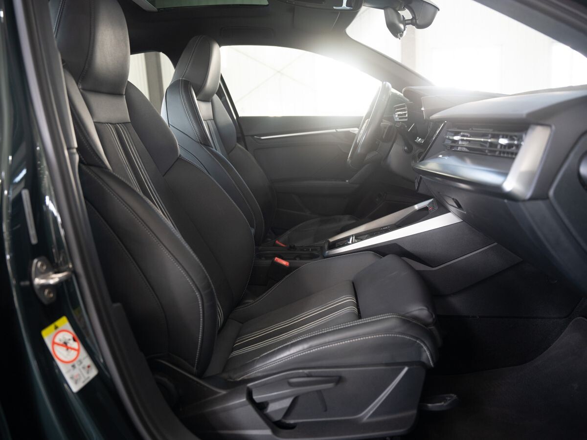 Audi A3 2021 - фото автомобиля