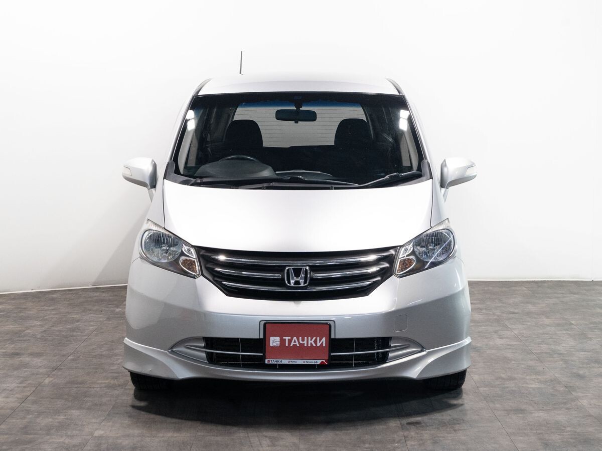 Honda Freed 2011 - фото автомобиля