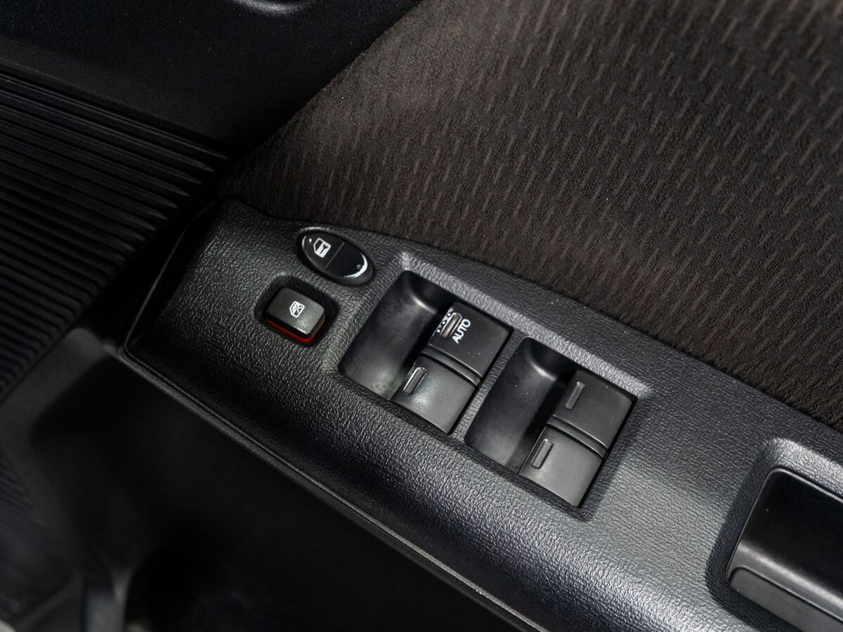 Honda Freed 2011 - фото автомобиля