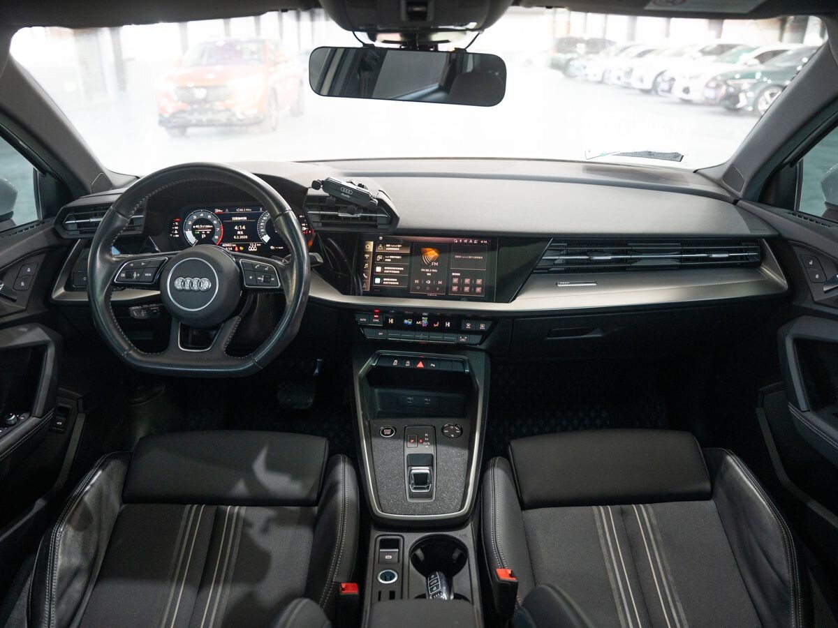 Audi A3 2022 - фото автомобиля