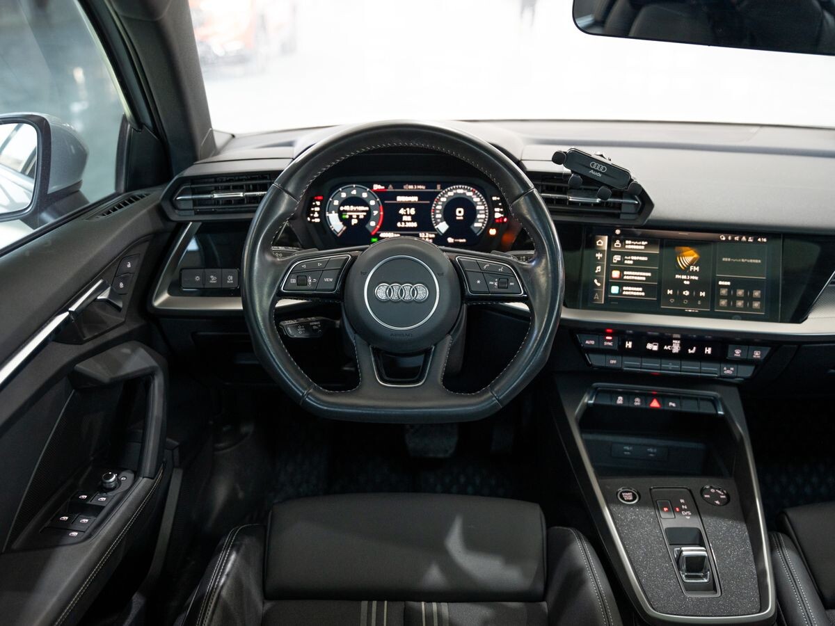 Audi A3 2022 - фото автомобиля