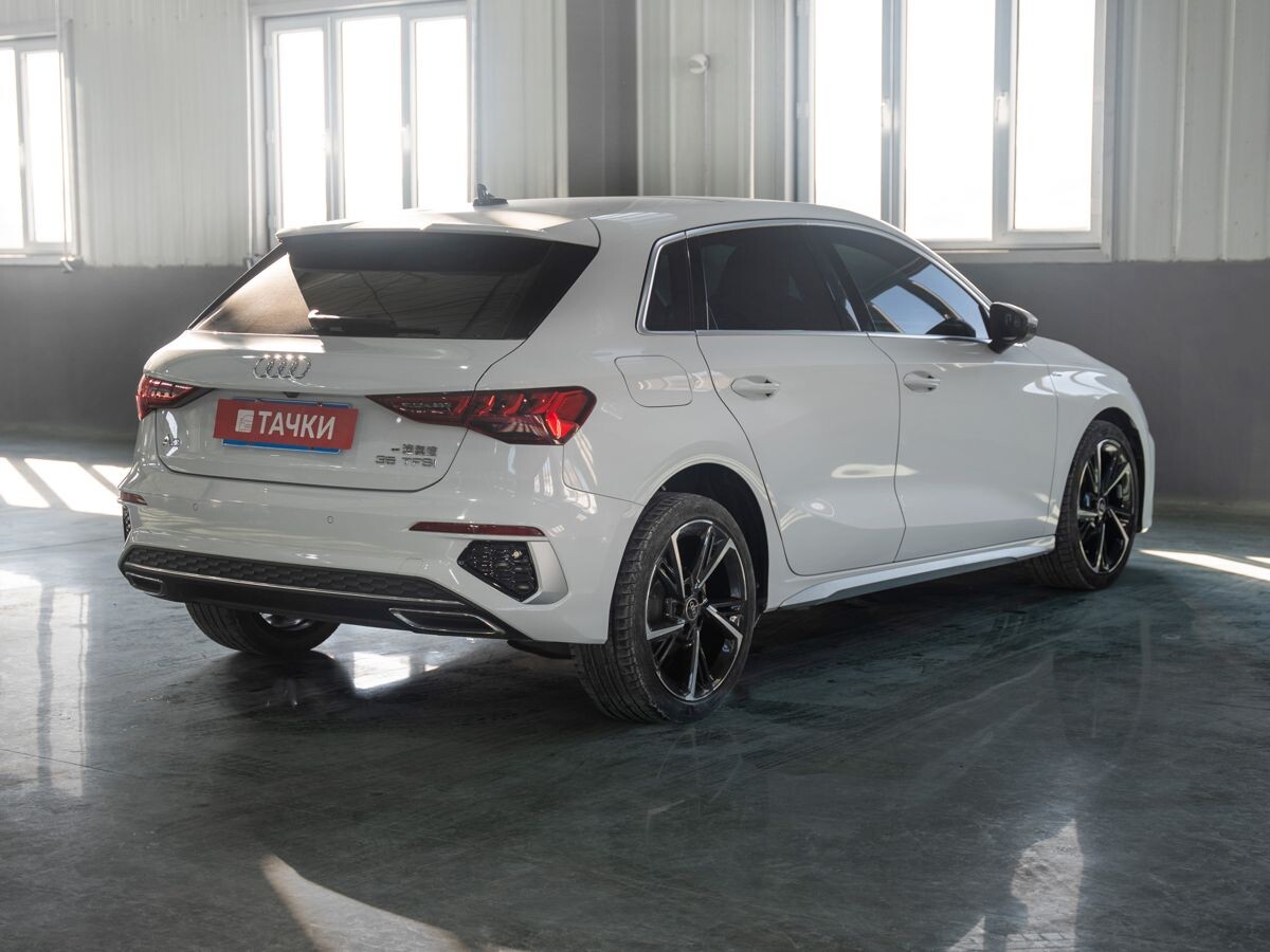 Audi A3 2022 - фото автомобиля