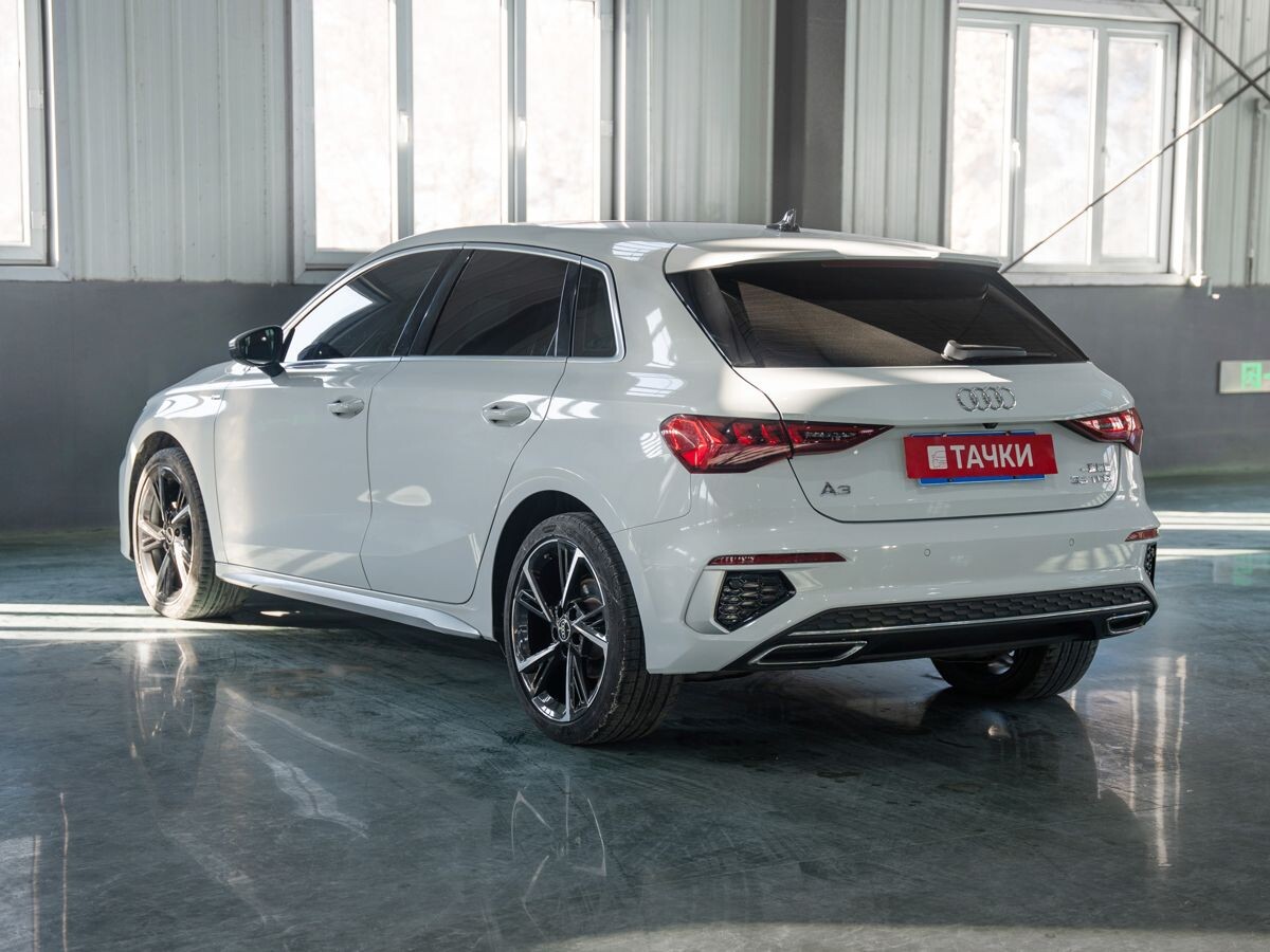 Audi A3 2022 - фото автомобиля