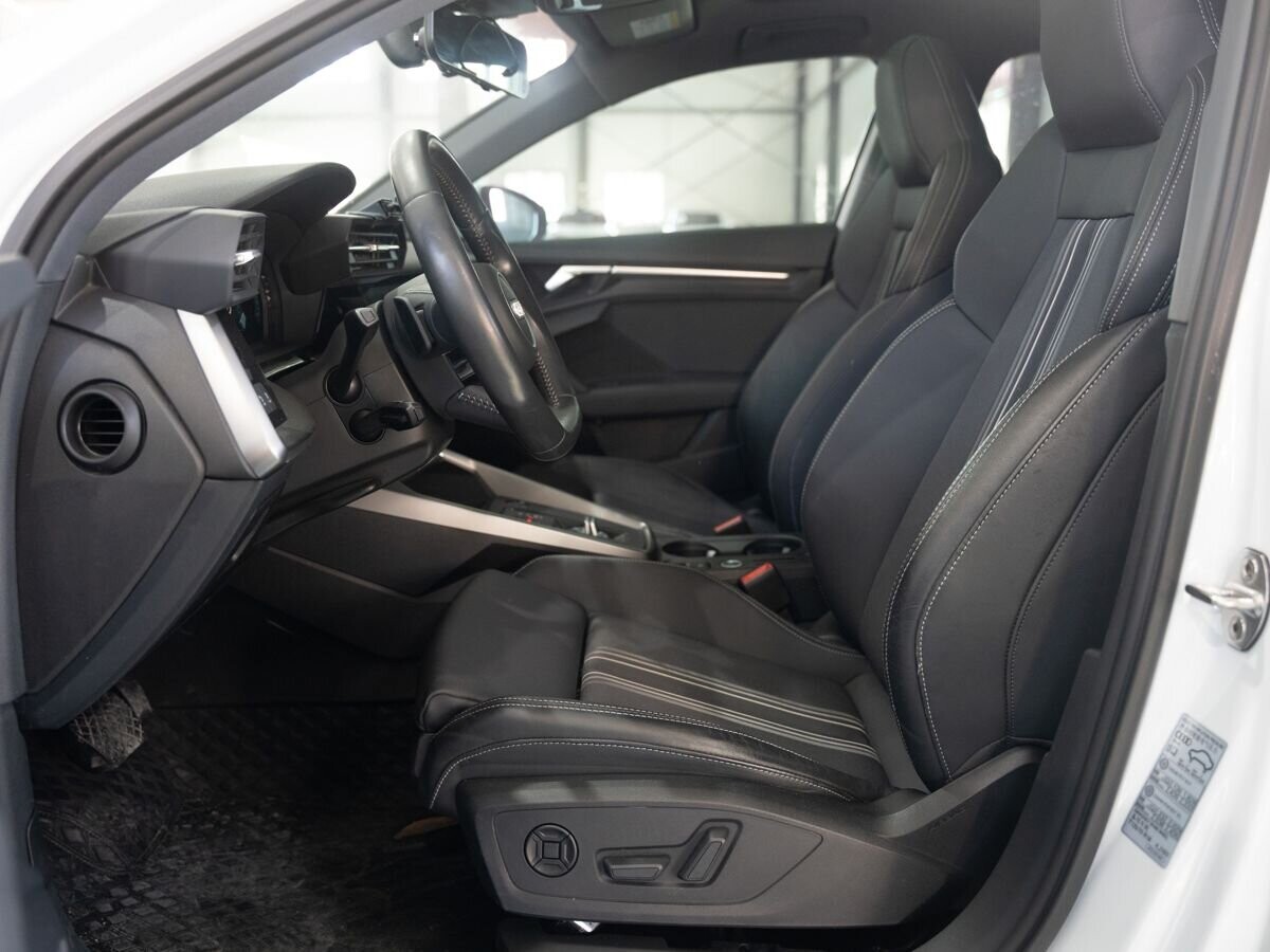 Audi A3 2022 - фото автомобиля