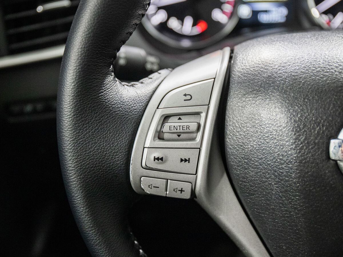 Nissan X-Trail 2017 - фото автомобиля