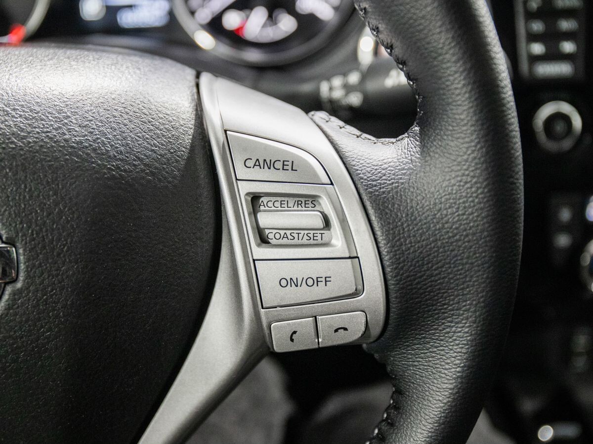 Nissan X-Trail 2017 - фото автомобиля