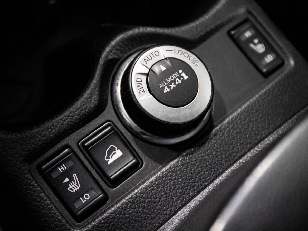 Nissan X-Trail 2017 - фото автомобиля