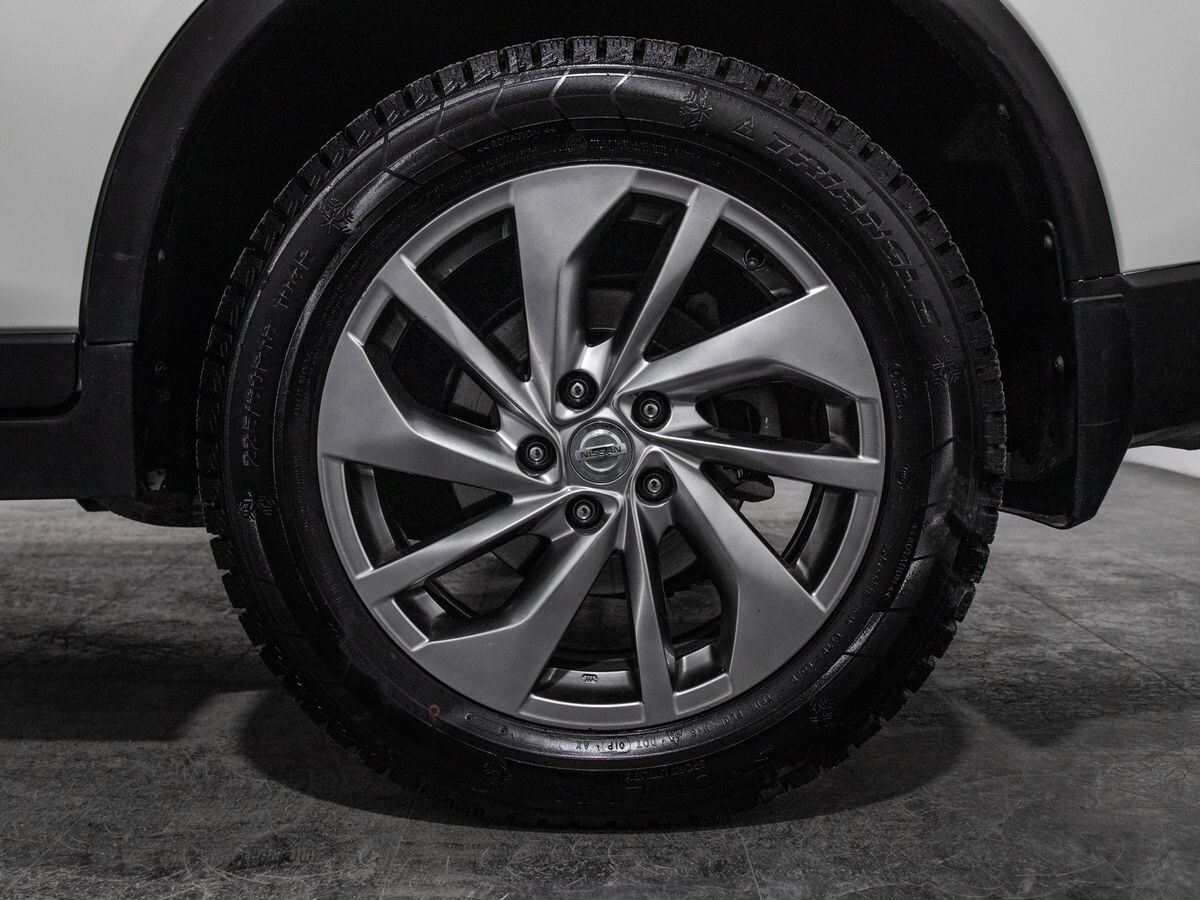 Nissan X-Trail 2017 - фото автомобиля