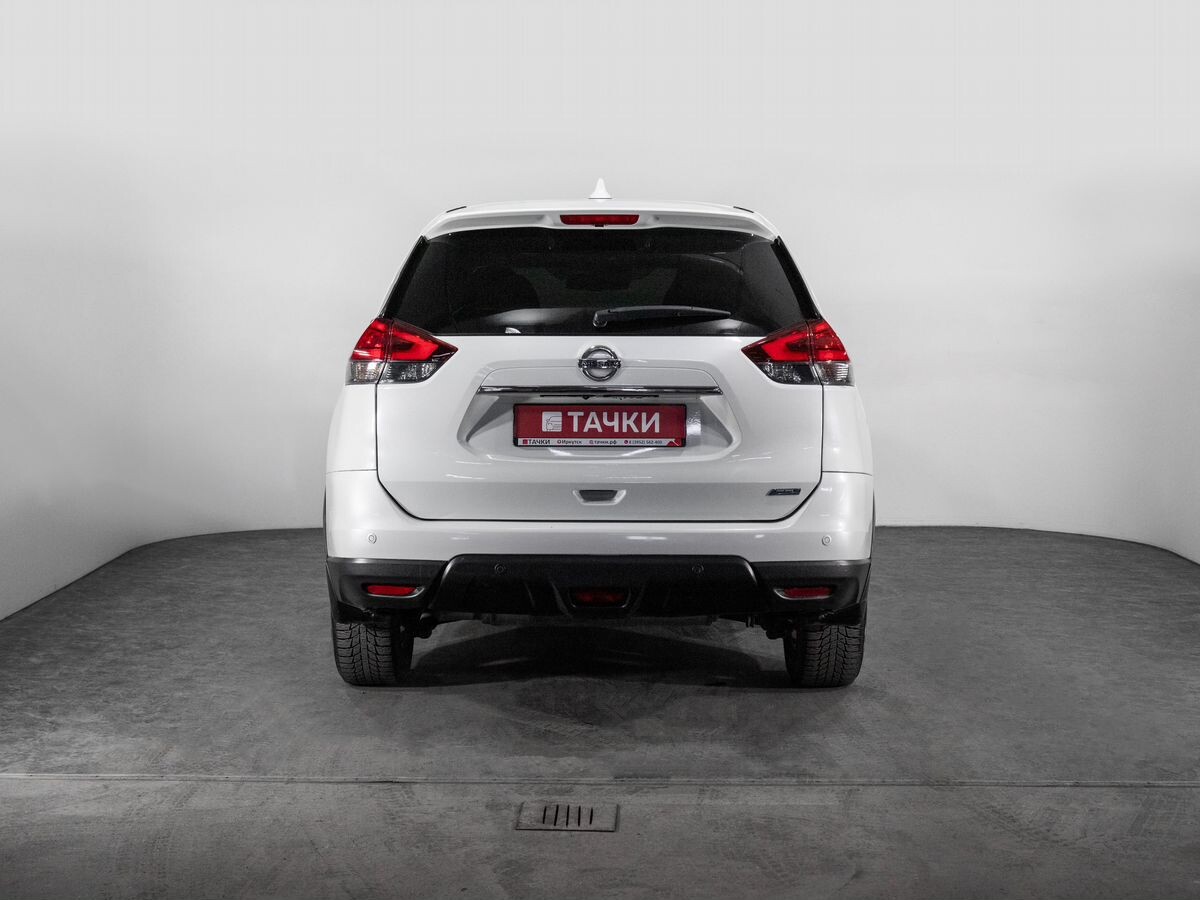 Nissan X-Trail 2017 - фото автомобиля