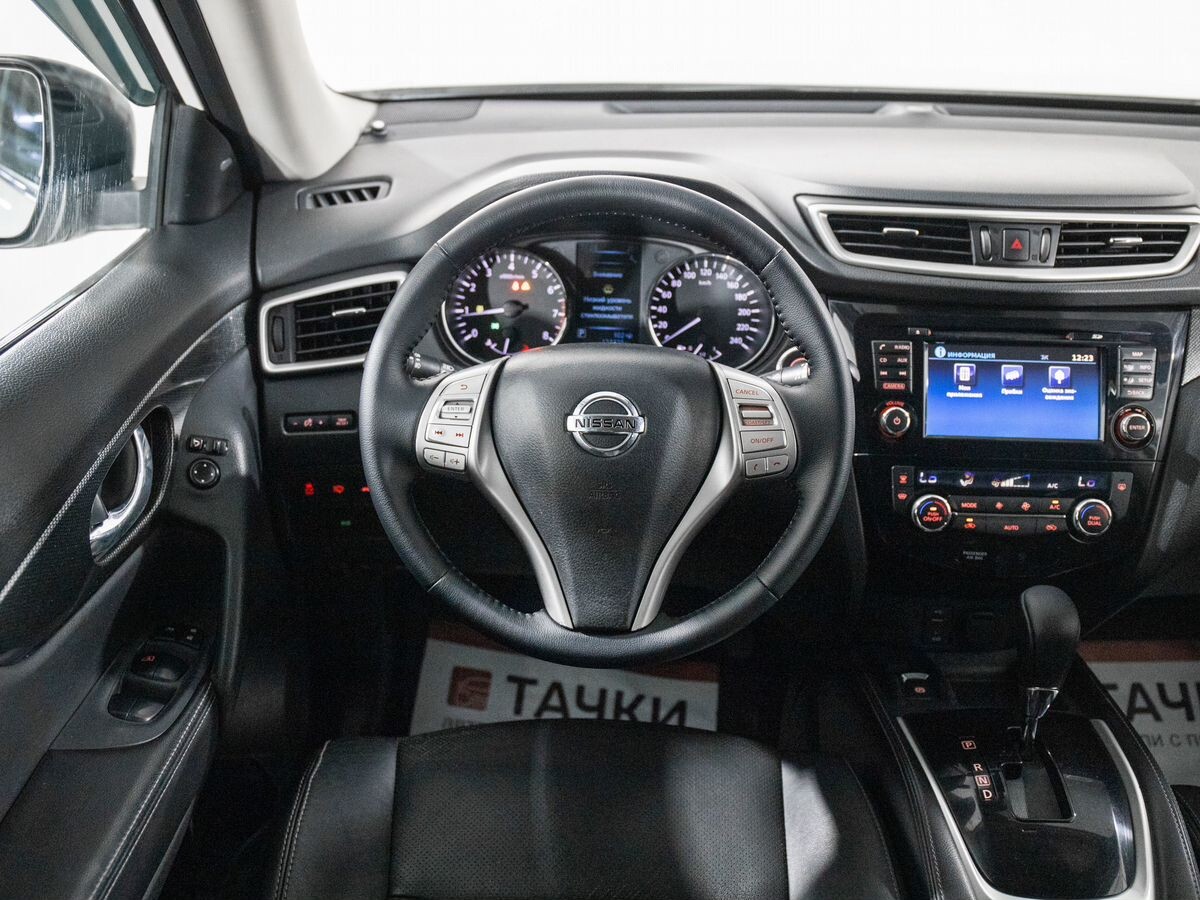 Nissan X-Trail 2017 - фото автомобиля