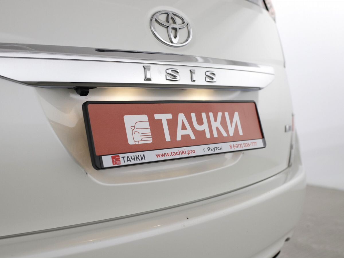 Toyota ISis 2013 - фото автомобиля