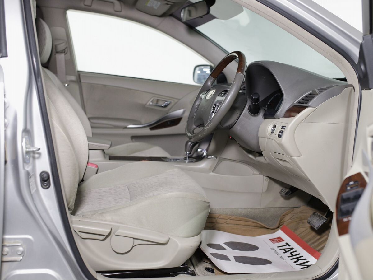 Toyota Allion 2012 - фото автомобиля