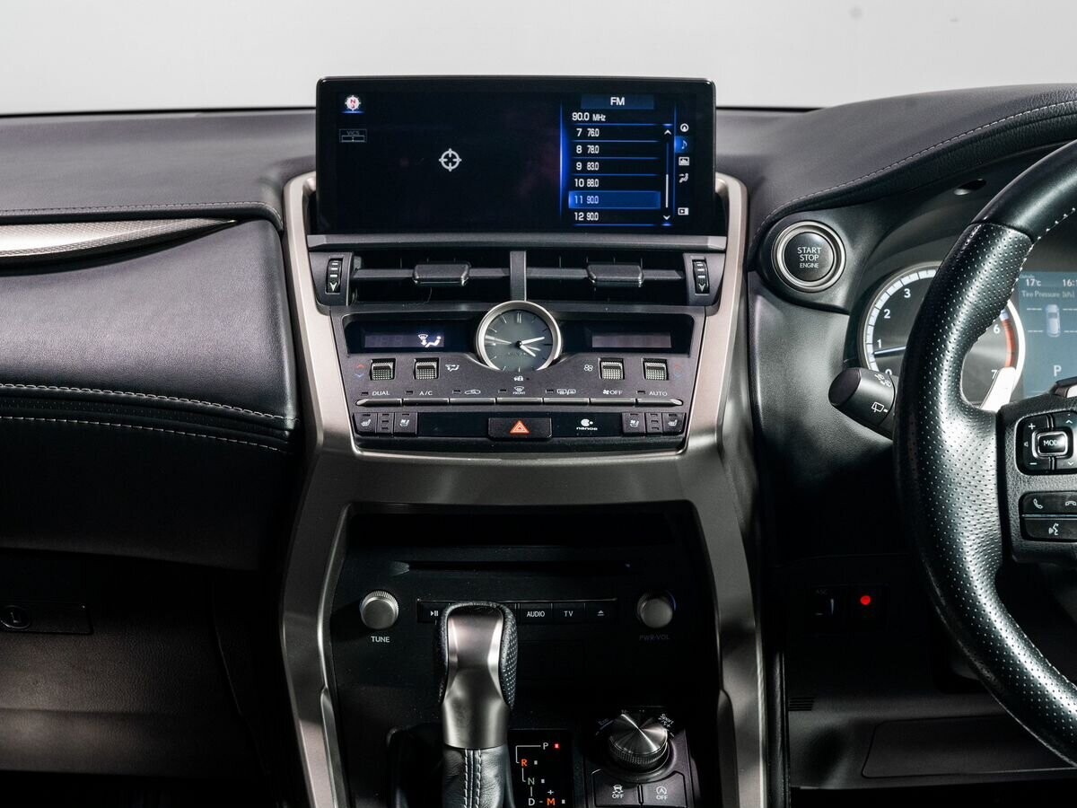 Lexus NX 2018 - фото автомобиля