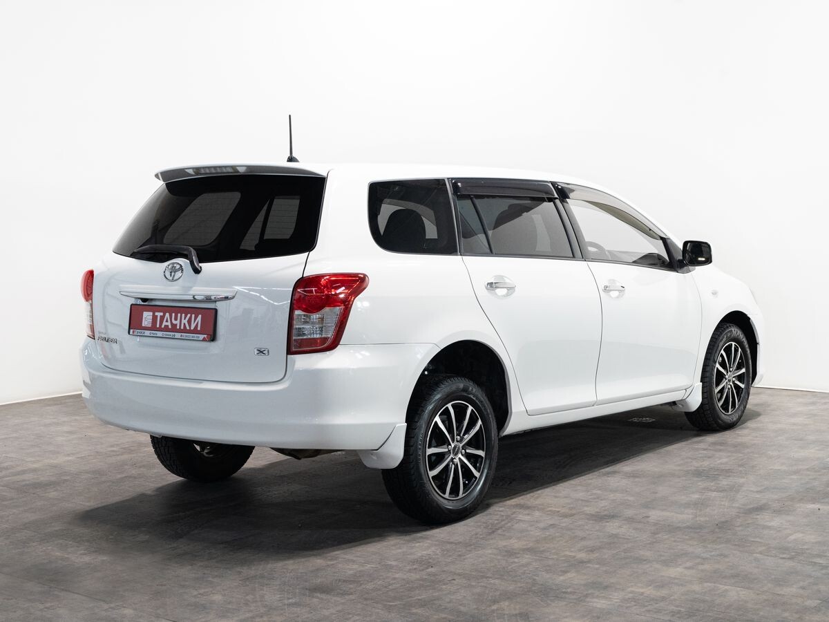 Toyota Corolla 2011 - фото автомобиля