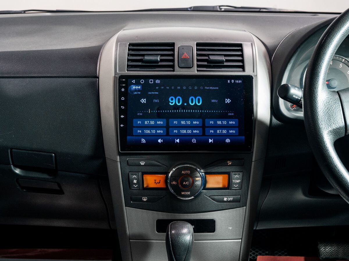 Toyota Corolla 2011 - фото автомобиля