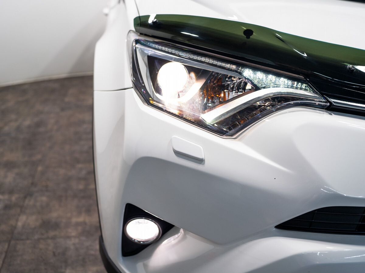 Toyota RAV4 2016 - фото автомобиля