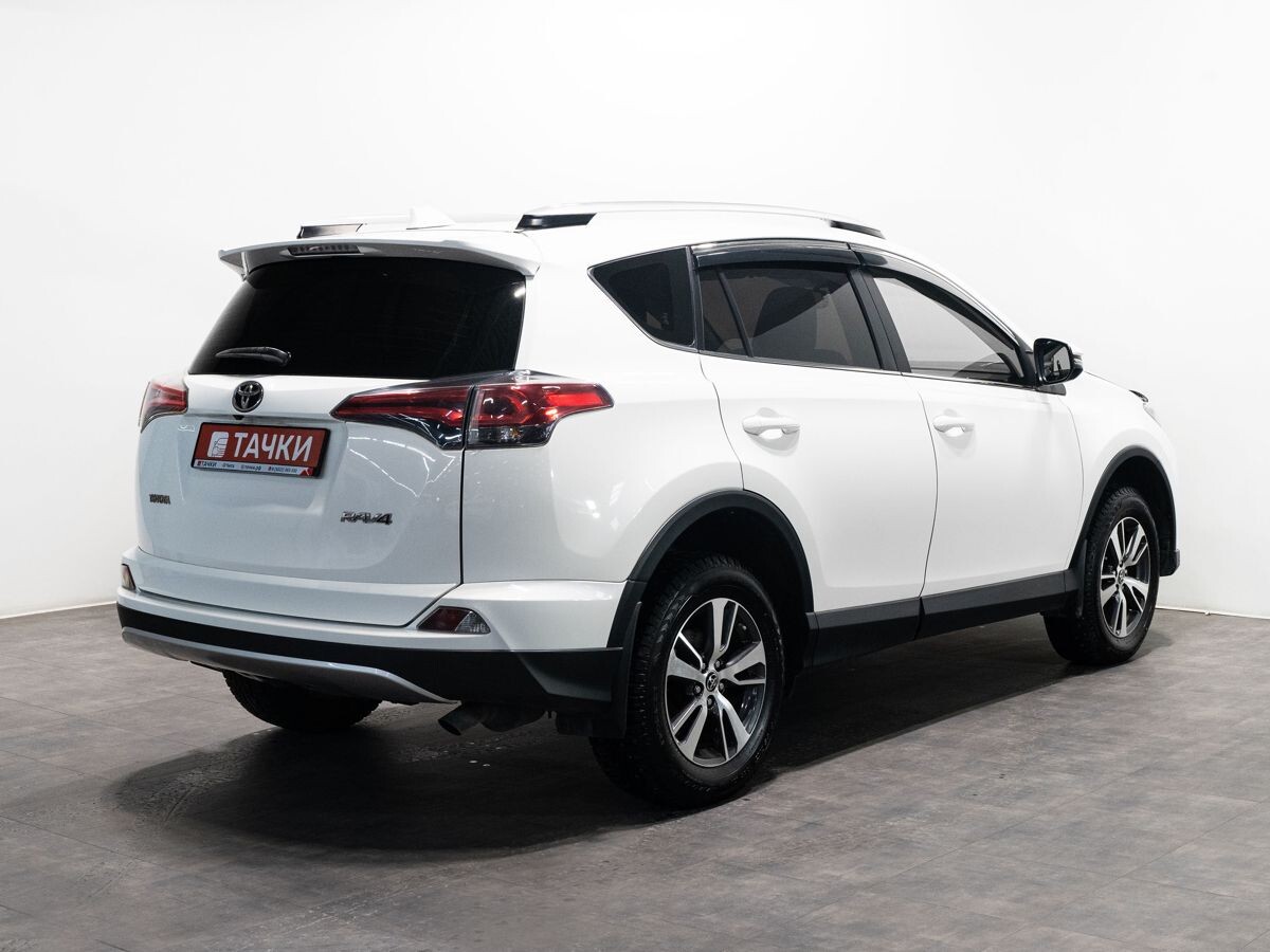 Toyota RAV4 2016 - фото автомобиля