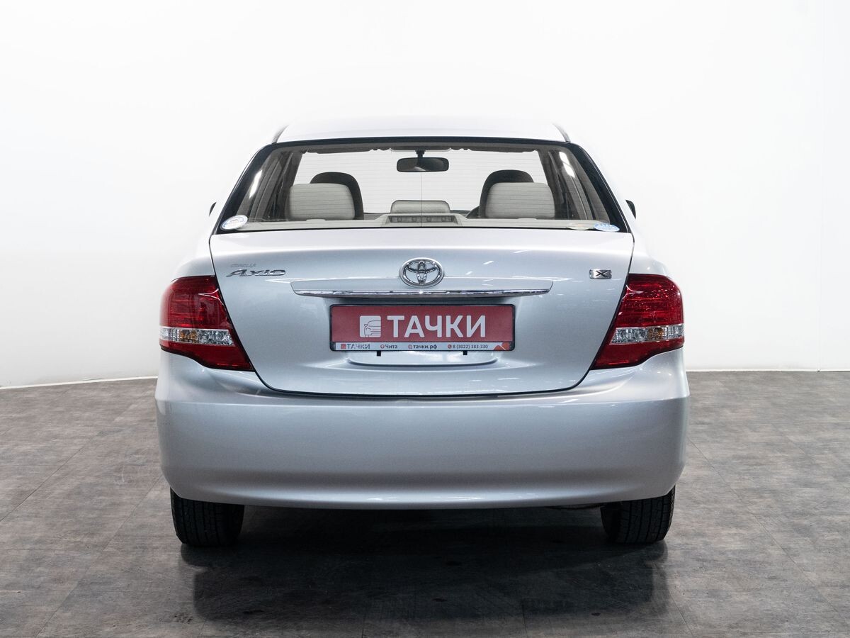 Toyota Corolla 2012 - фото автомобиля