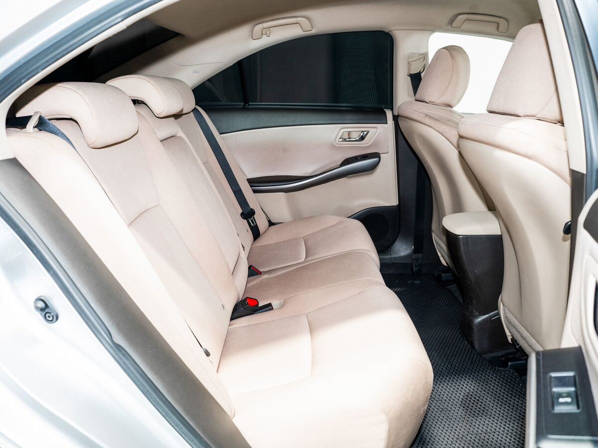 Toyota Sai 2012 - фото автомобиля