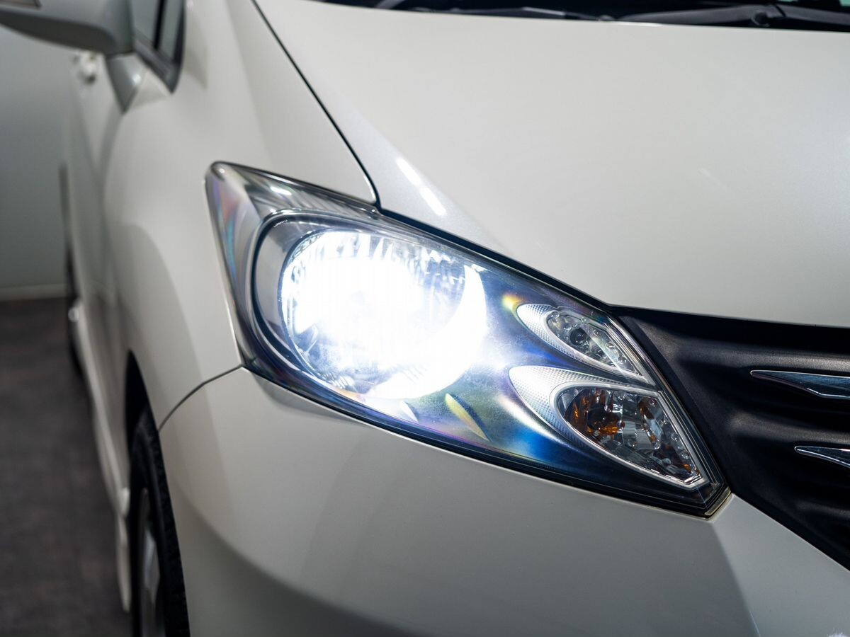 Honda Freed 2009 - фото автомобиля