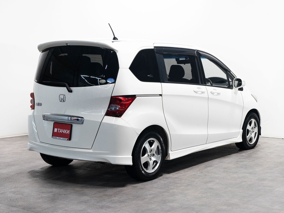 Honda Freed 2009 - фото автомобиля