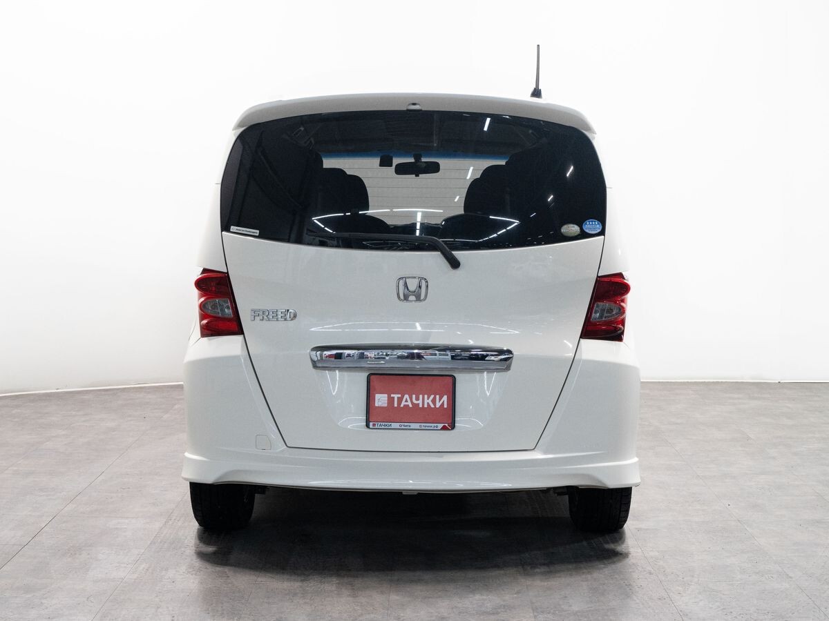 Honda Freed 2009 - фото автомобиля