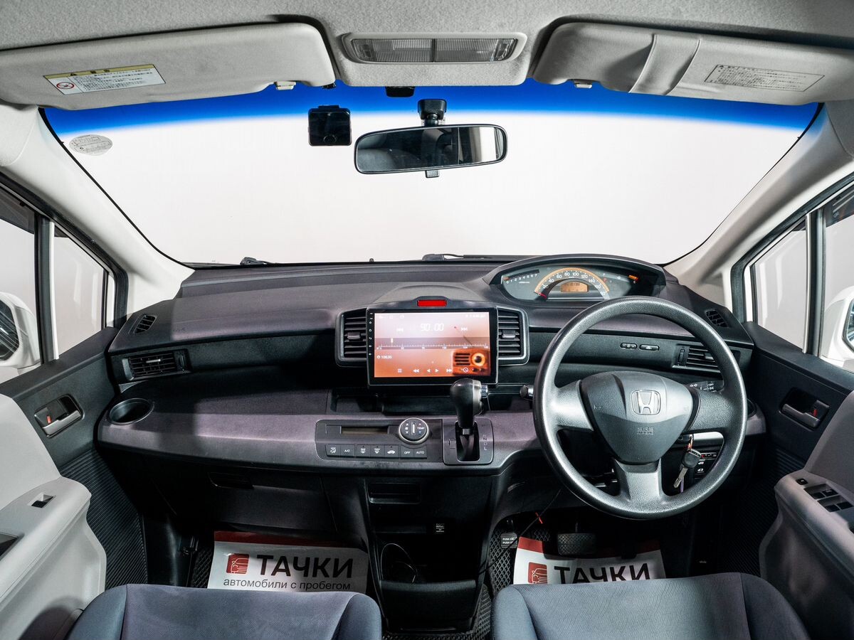 Honda Freed 2009 - фото автомобиля