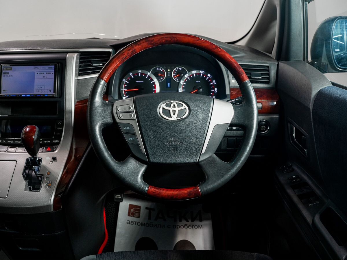 Toyota Alphard 2010 - фото автомобиля