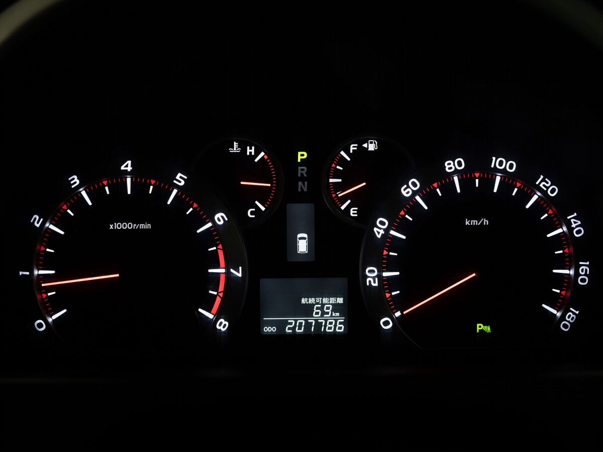 Toyota Alphard 2010 - фото автомобиля