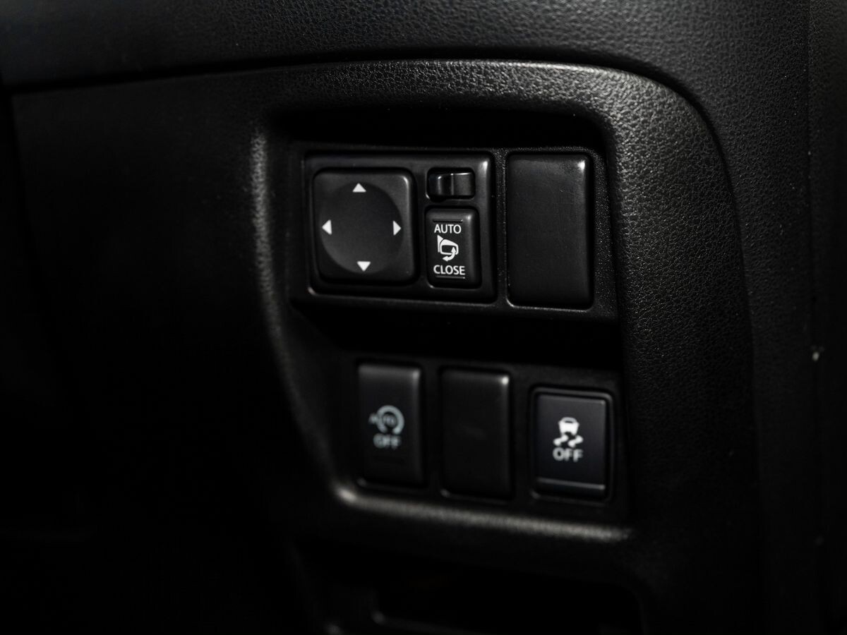 Nissan Juke 2015 - фото автомобиля