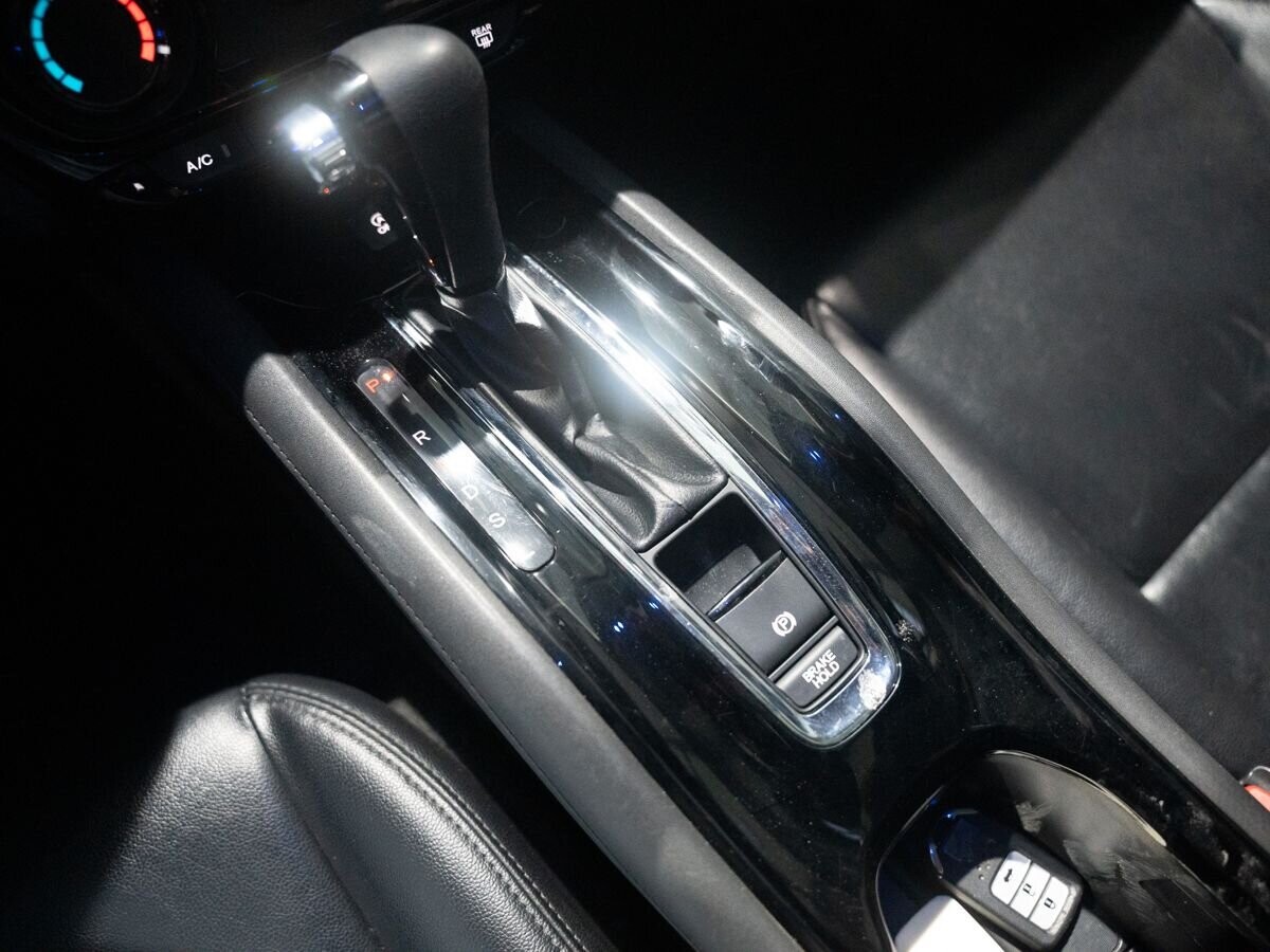 Honda Vezel 2021 - фото автомобиля