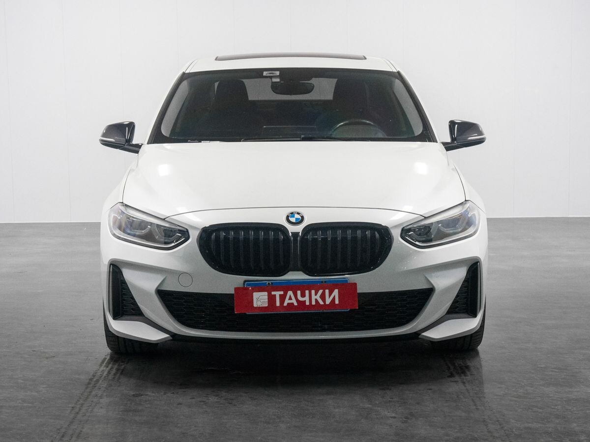BMW 1 серии 2021 - фото автомобиля