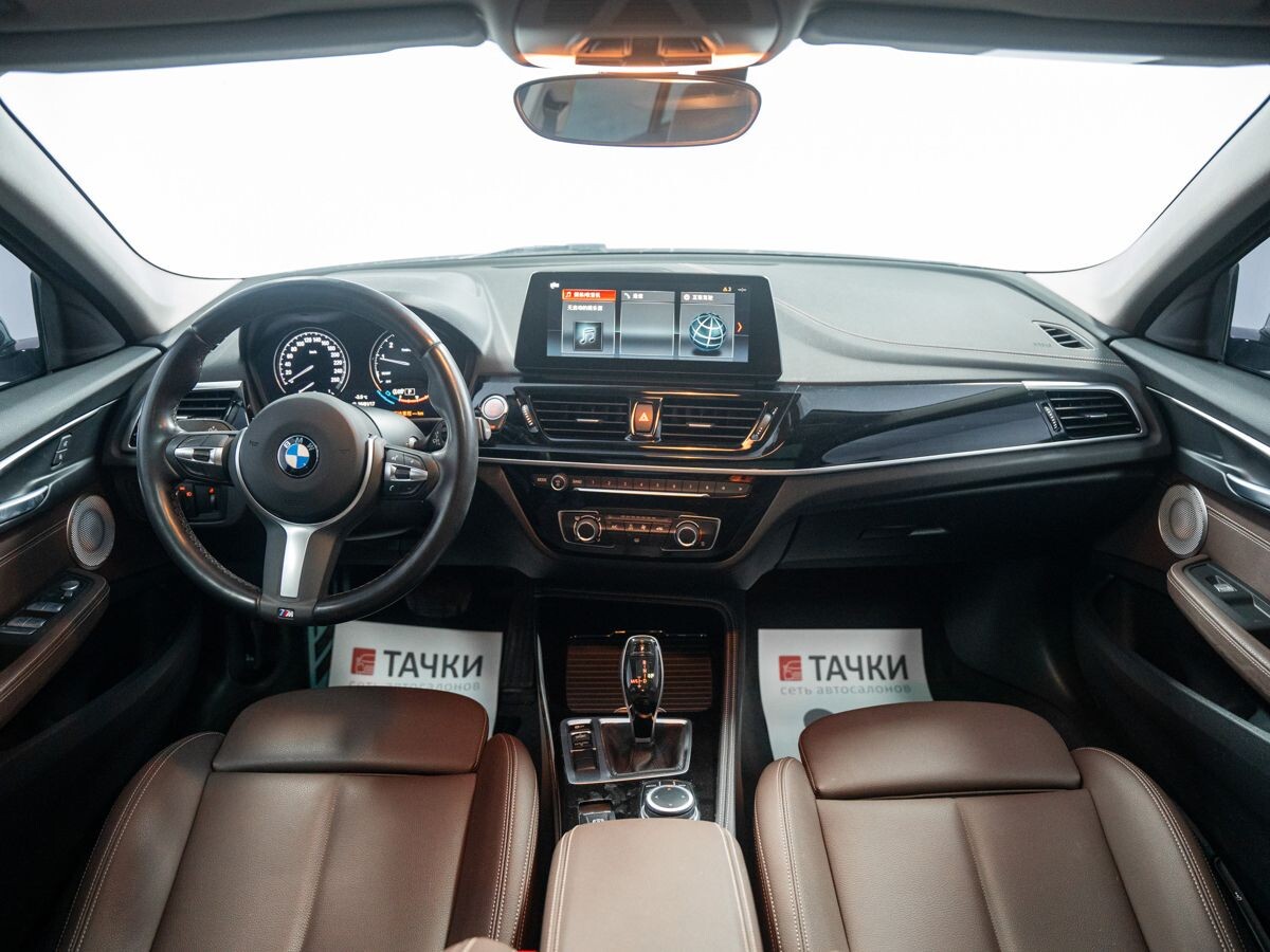 BMW 1 серии 2021 - фото автомобиля