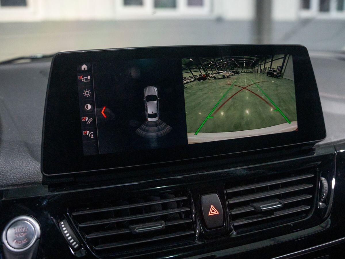 BMW 1 серии 2021 - фото автомобиля