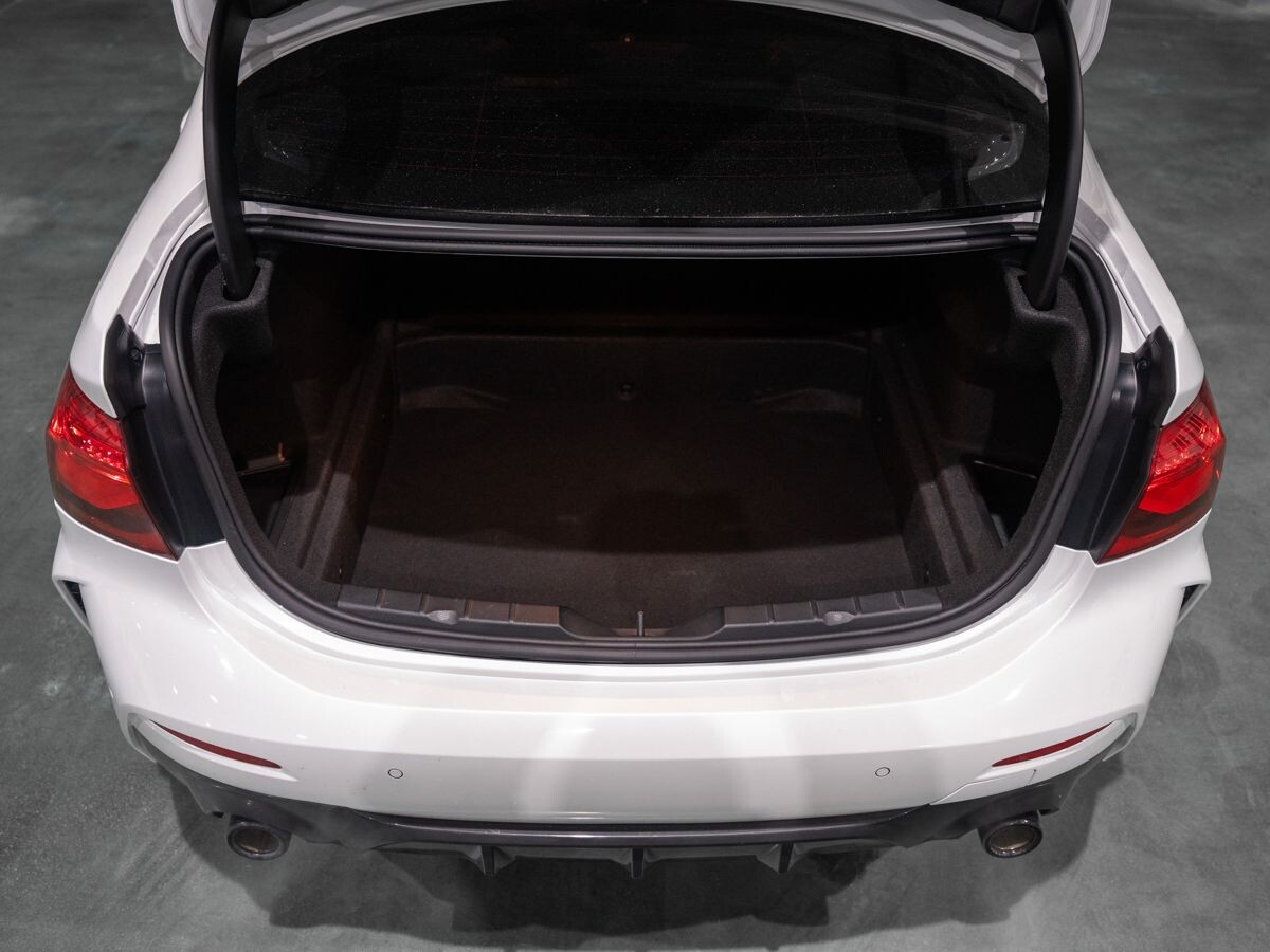 BMW 1 серии 2021 - фото автомобиля