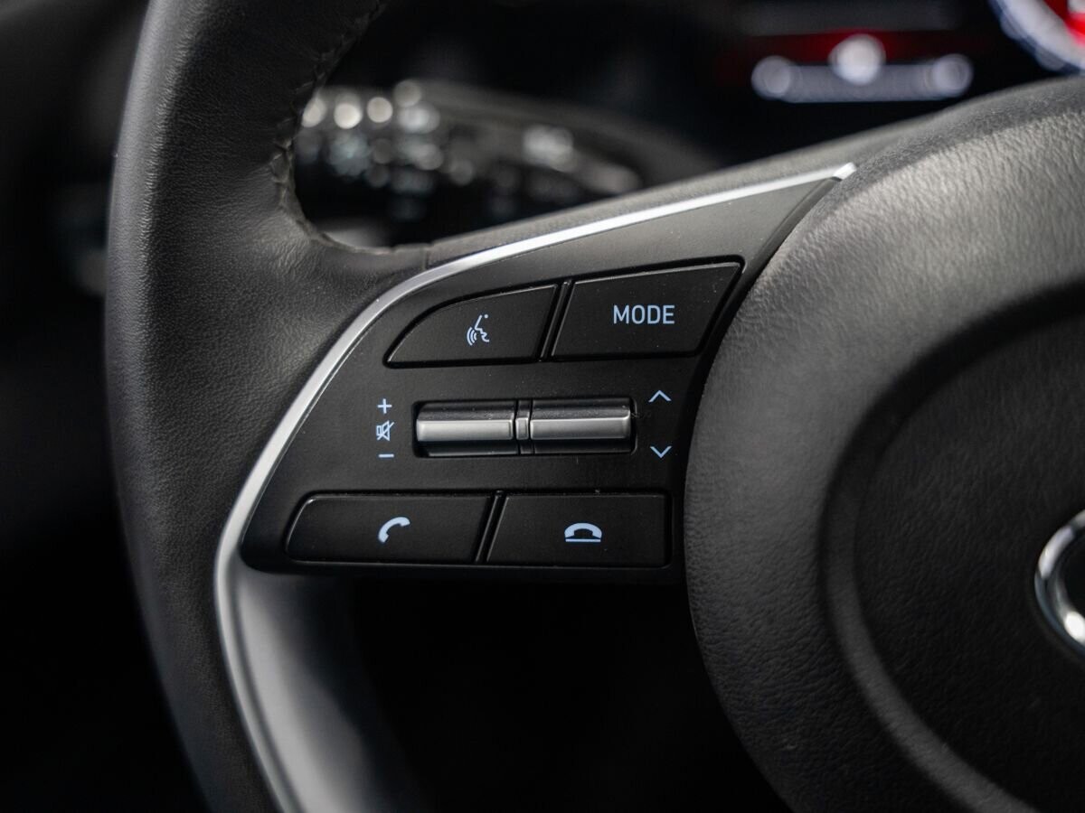 Hyundai Elantra 2022 - фото автомобиля