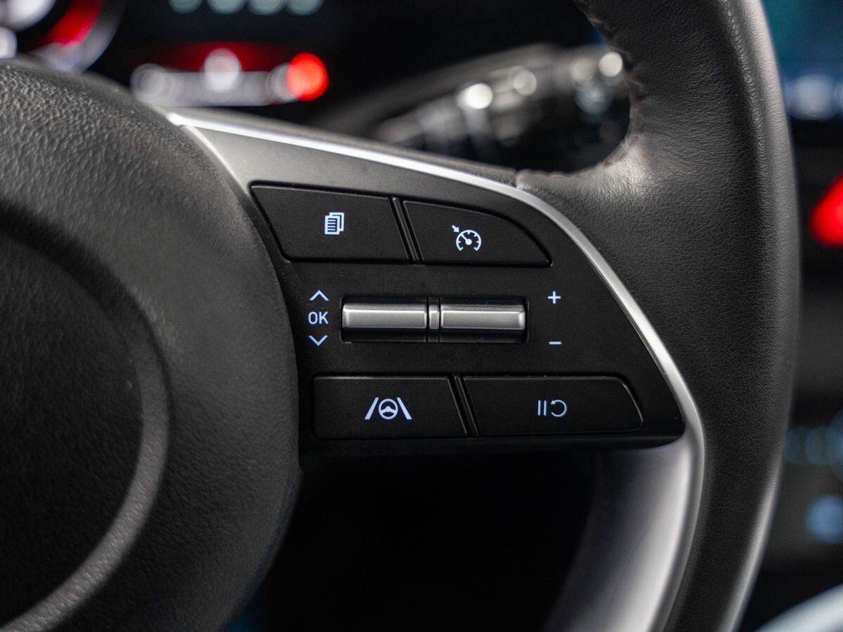 Hyundai Elantra 2022 - фото автомобиля