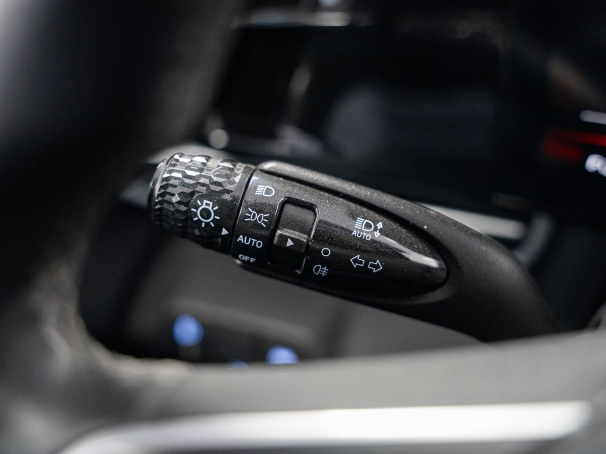 Hyundai Elantra 2022 - фото автомобиля