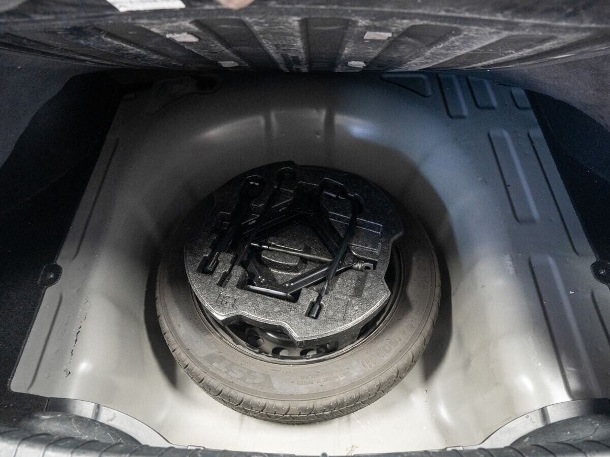 Hyundai Elantra 2022 - фото автомобиля