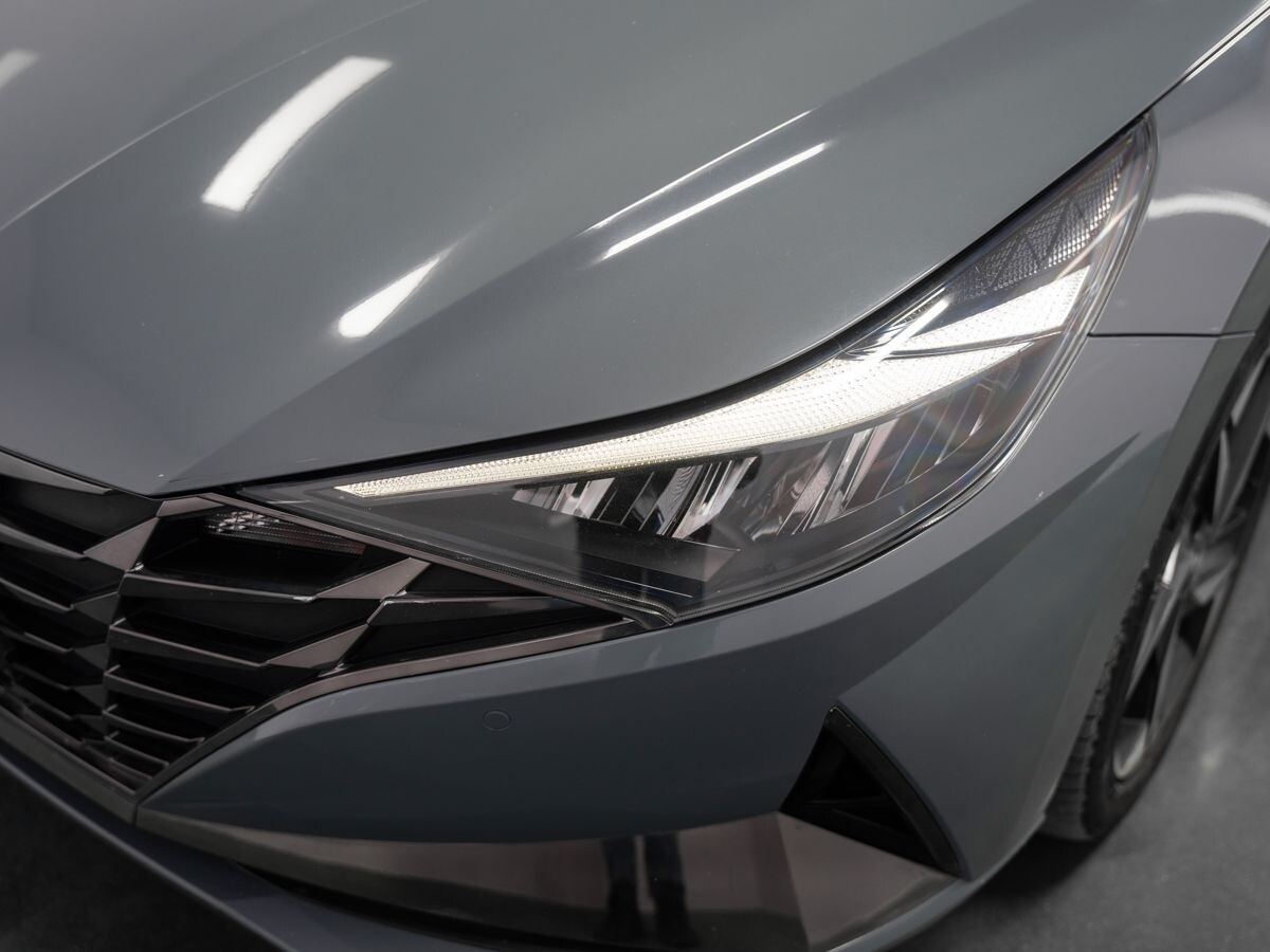 Hyundai Elantra 2022 - фото автомобиля