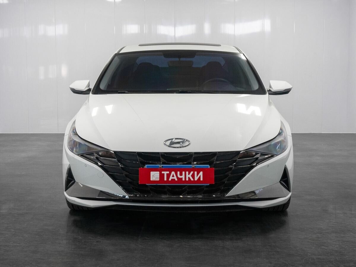 Hyundai Elantra 2023 - фото автомобиля