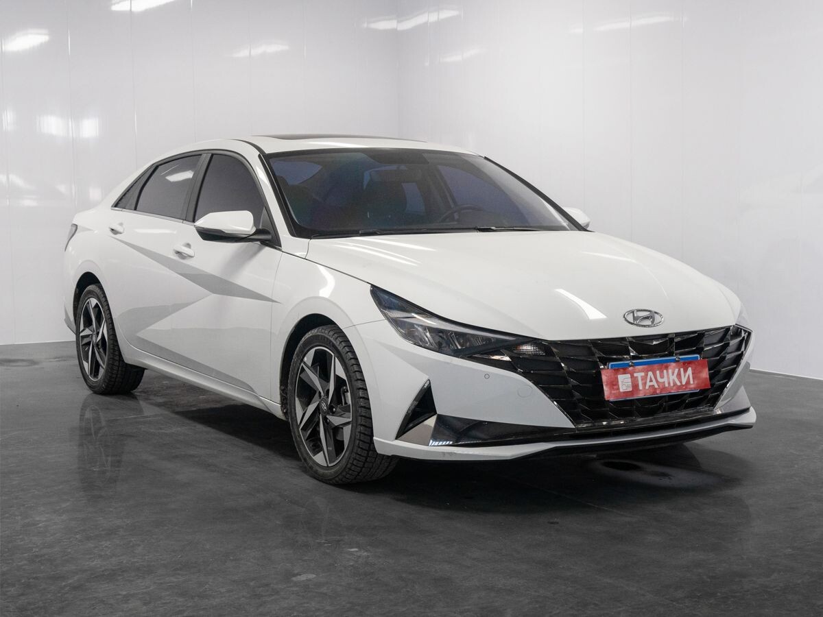 Hyundai Elantra 2023 - фото автомобиля