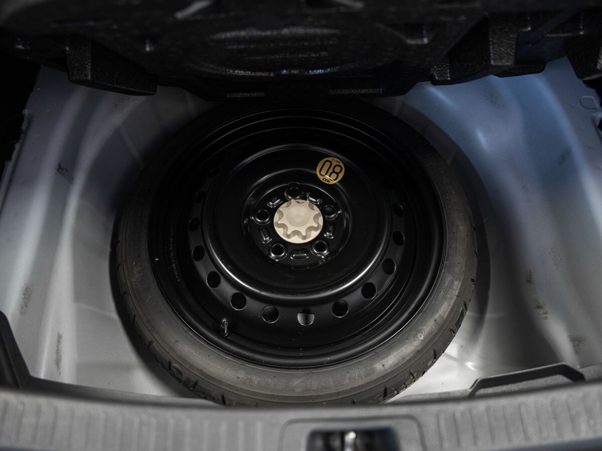 Toyota Levin 2022 - фото автомобиля