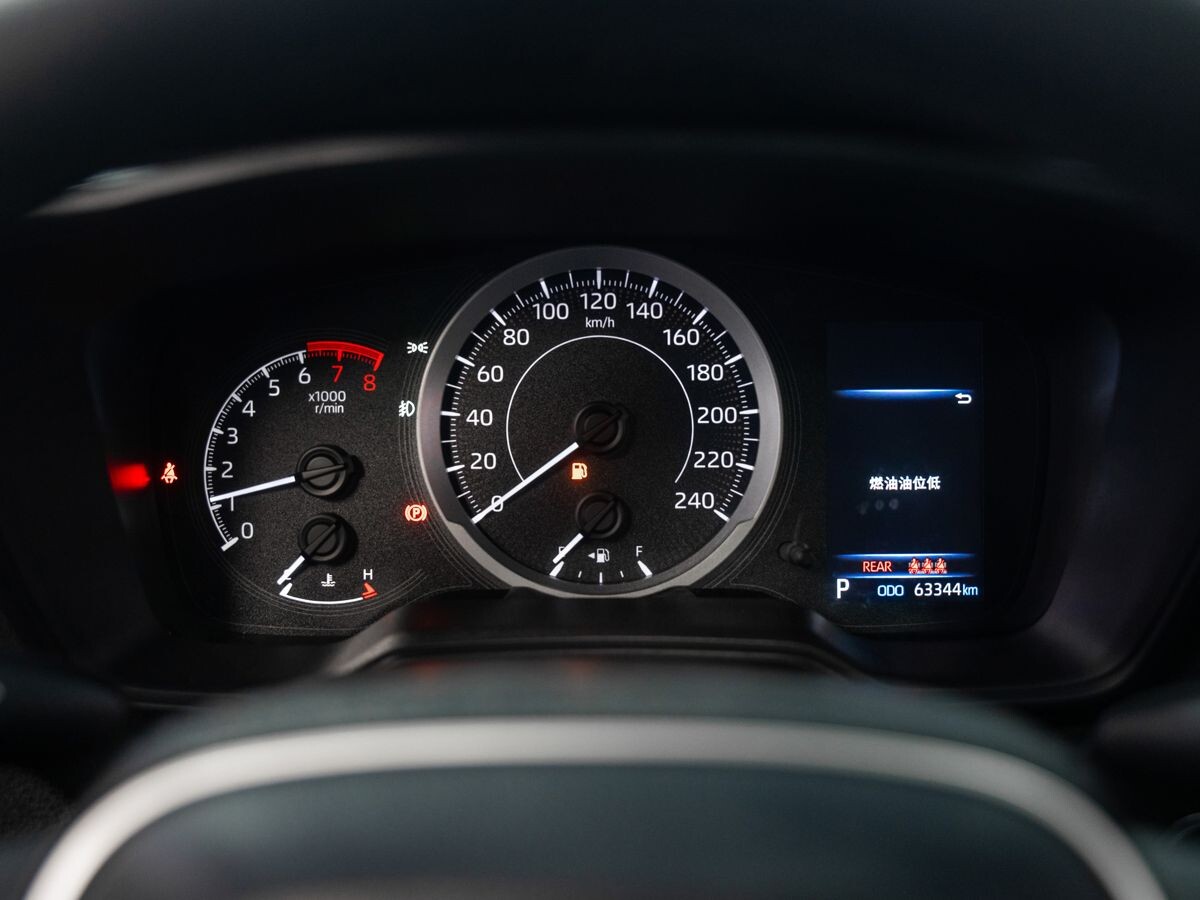 Toyota Corolla 2021 - фото автомобиля