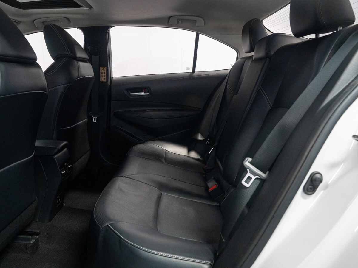 Toyota Corolla 2021 - фото автомобиля