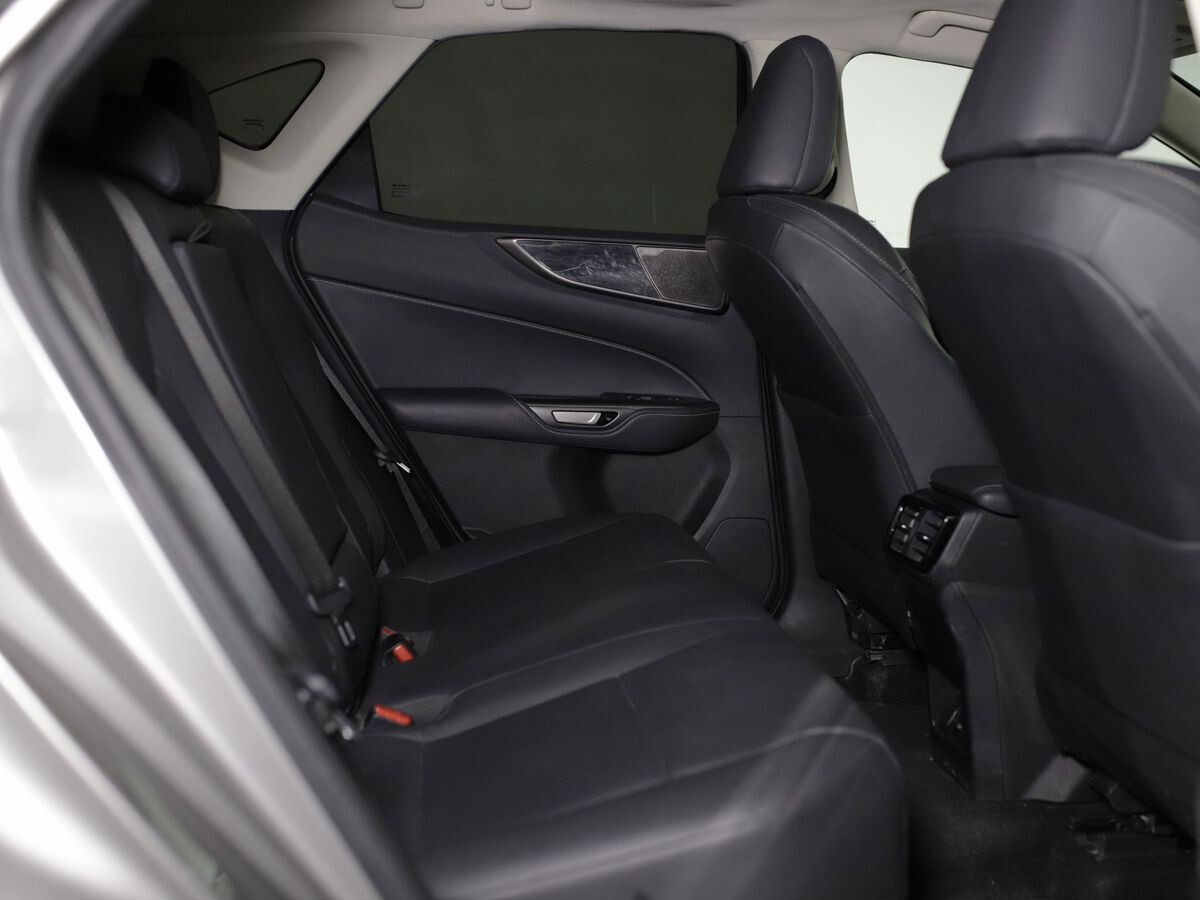 Lexus NX 2022 - фото автомобиля