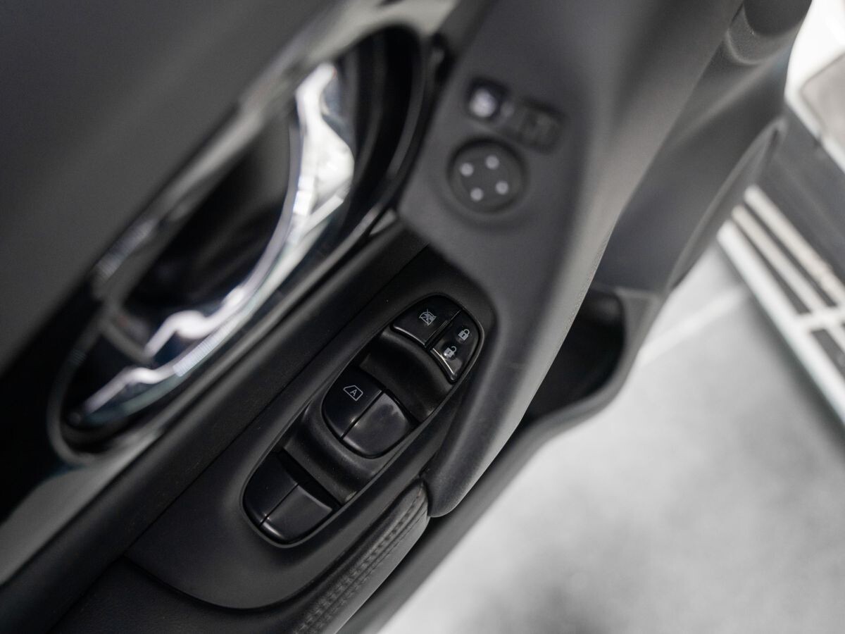 Nissan X-Trail 2021 - фото автомобиля