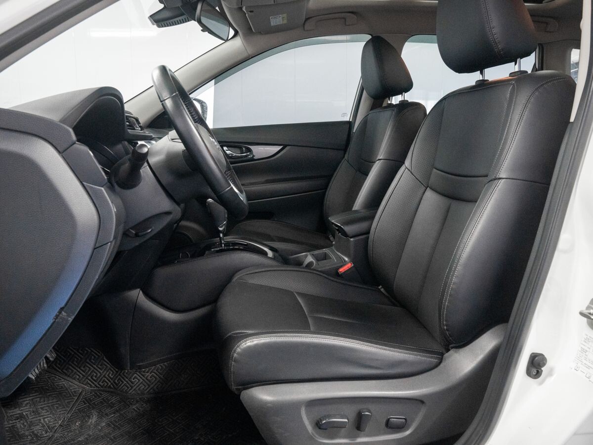 Nissan X-Trail 2021 - фото автомобиля