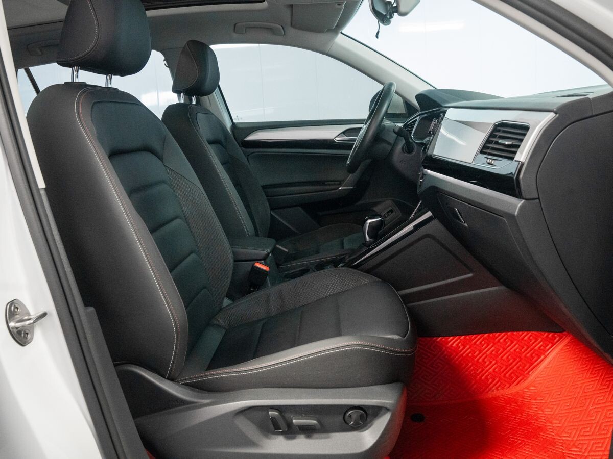 Volkswagen Tayron 2021 - фото автомобиля