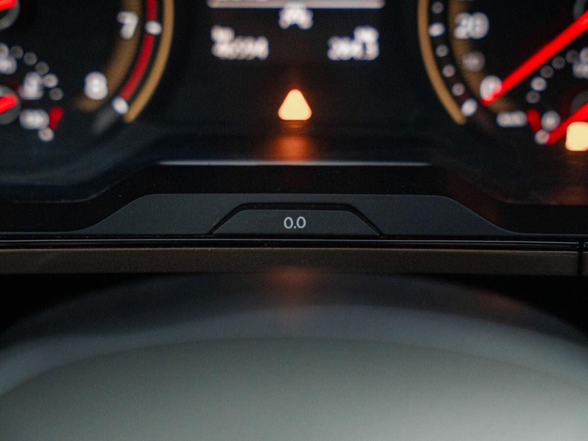 Volkswagen Tharu 2021 - фото автомобиля